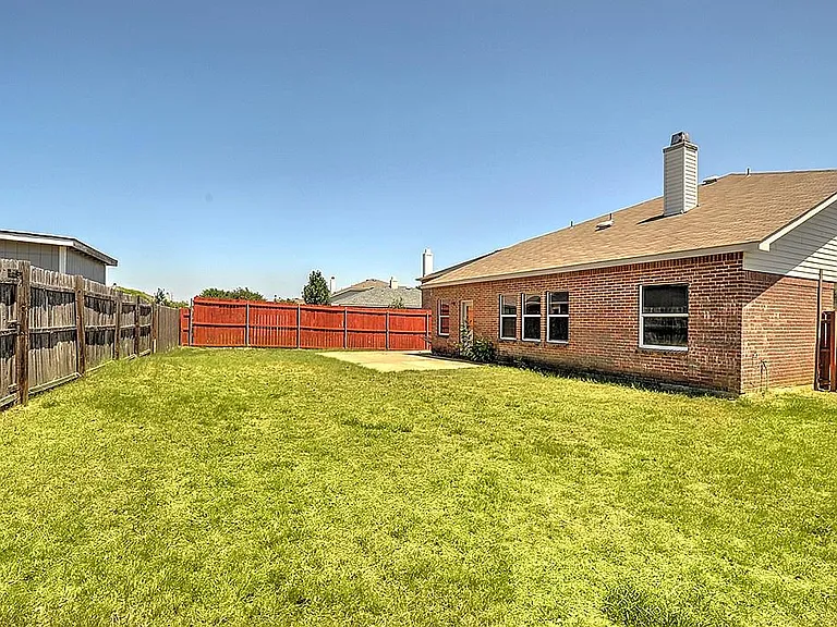 3327 Andalusian Dr — Photo 28