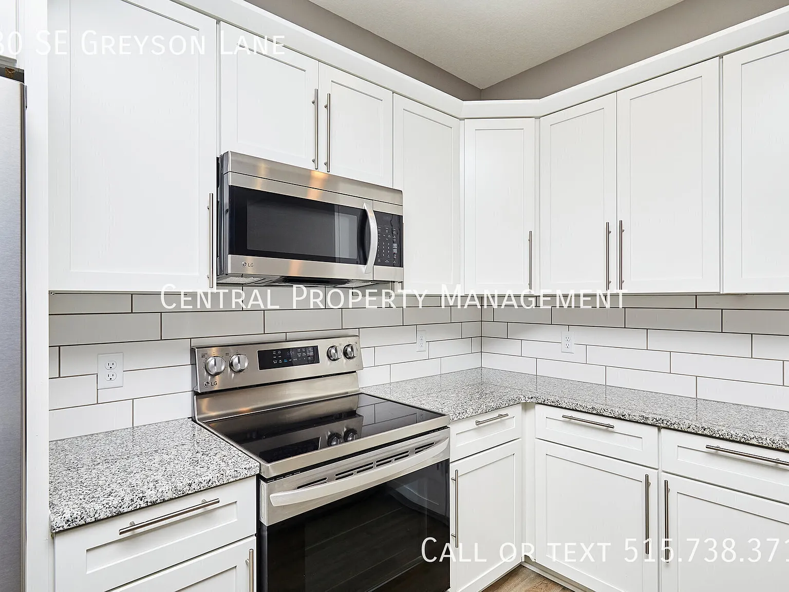 3 Bedroom 2.5 Bathroom Townhome in Ketlestone Heights — Photo 3