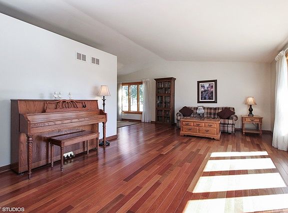 5th image of 8216 169th St
