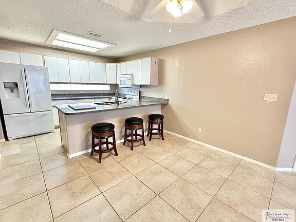 2nd image of 114 Willow Cir