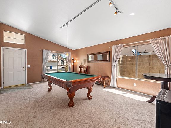 3rd image of 1431 W CANARY Way