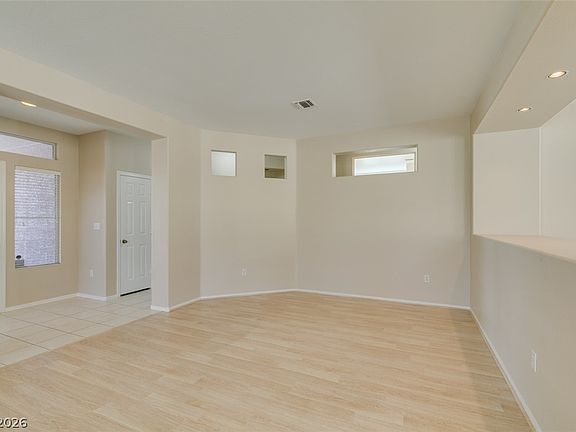 2nd image of 431 Vinewood Ct