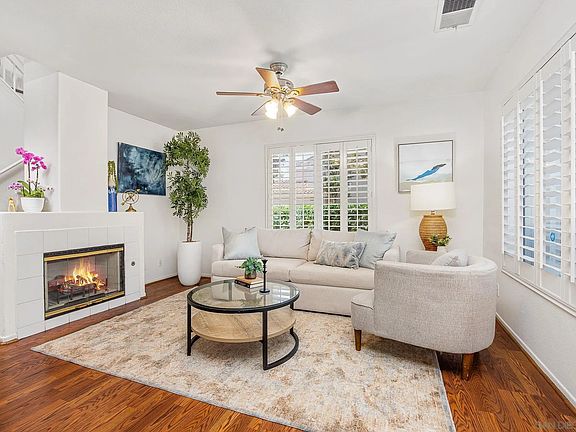 3rd image of 395 Whispering Willow Dr Unit D