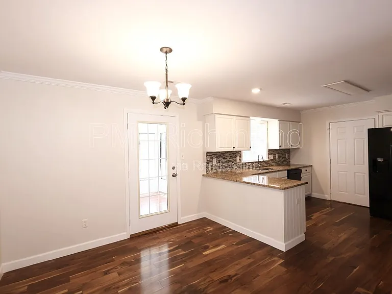 9713 Pampas Dr — Photo 10