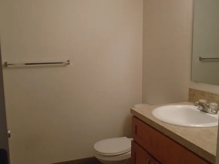 1125 Wyatt Ave #5 — Photo 17