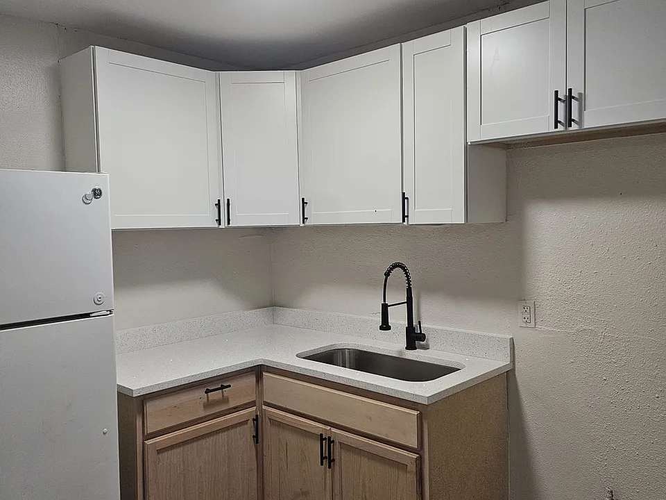 347 Ware Blvd #13