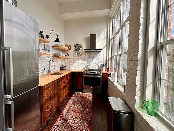 4th image of 1951 N Market St APT 3