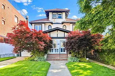 84-21 Beverly Road