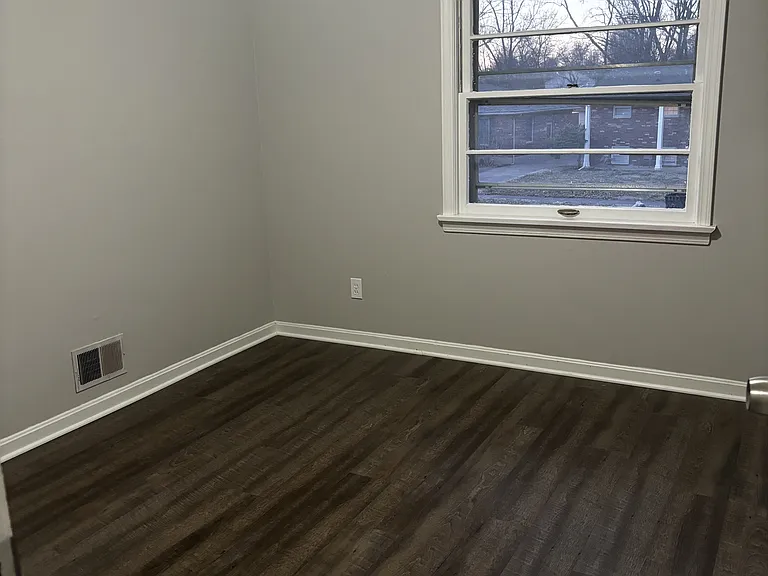 4406 Rockwood Dr — Photo 7