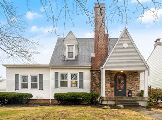 860 Chelsea Ave, Bexley, OH