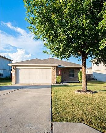 3rd image of 212 Ruby Lake Dr