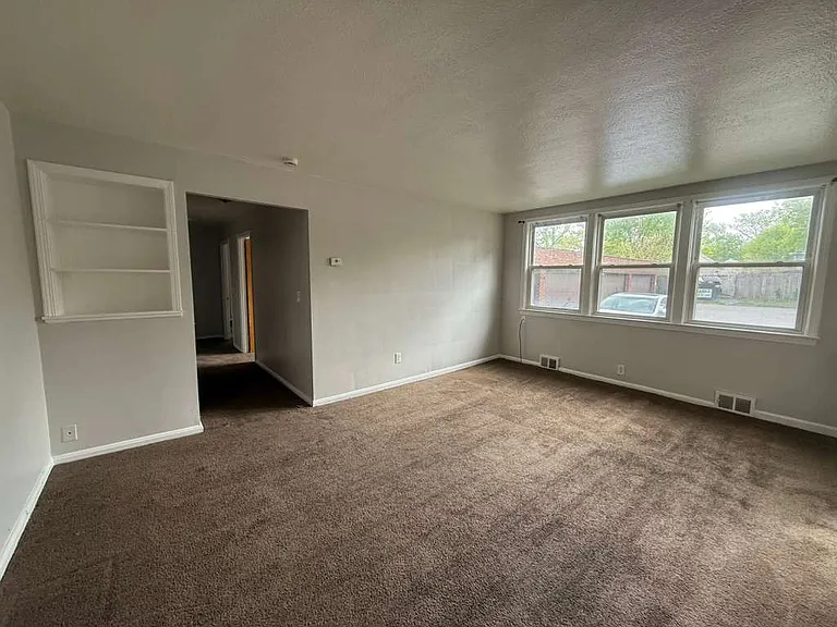 2027 Warrensville Center Rd #2 — Photo 4