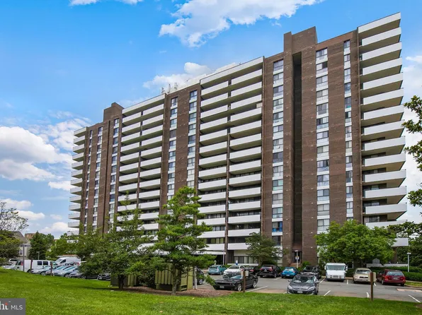 250 S Reynolds St APT 1504, Alexandria, VA 22304