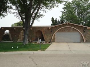 6 Milagro Ln, Pueblo, CO 81005