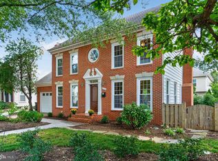4714 8th St S, Arlington, VA 22204
