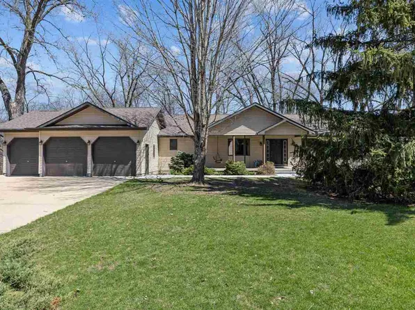 1514 Park Ridge Dr NW, Swisher, IA 52338