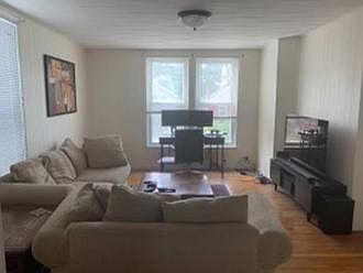 3rd image of 2840 Observatory Ave #2