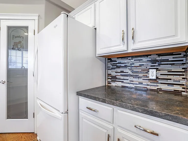 pantry and refrigerator, yay!