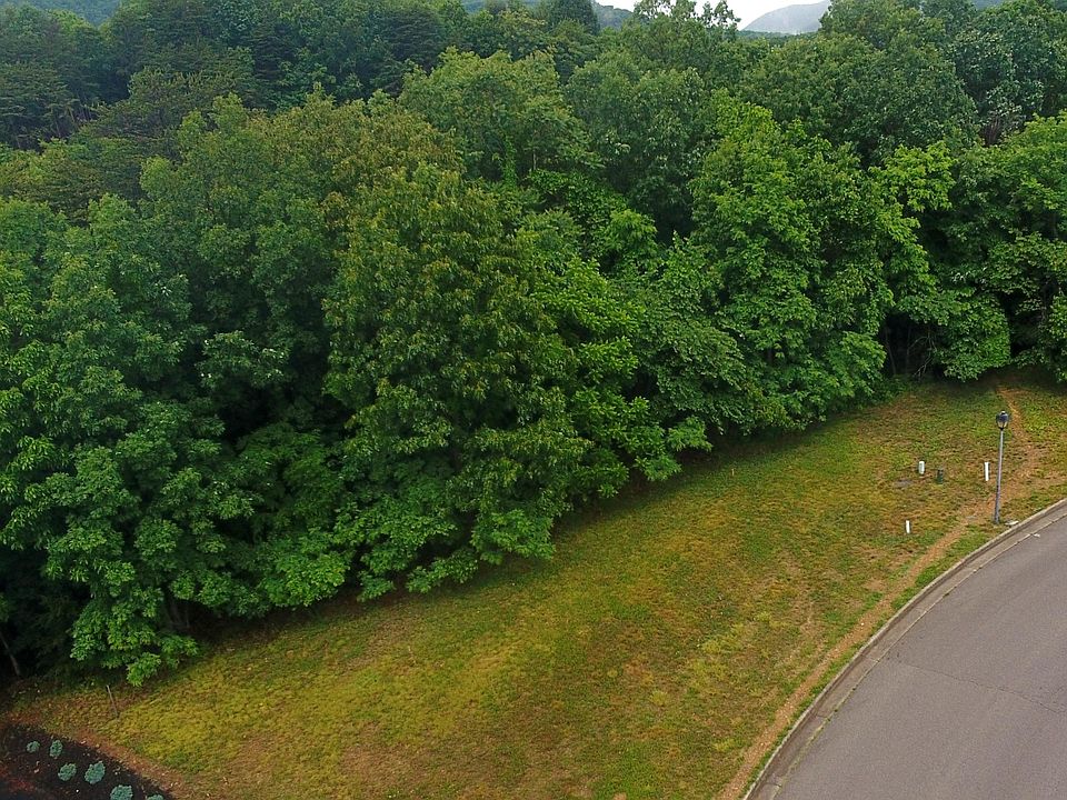 2nd image of 1707 Walden Cir