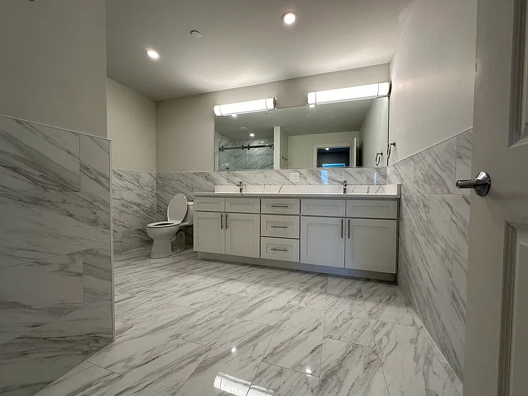 471 Washington St #202 — Photo 4