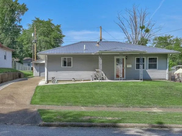 4524 Meadowridge Rd, Evansville, IN 47710