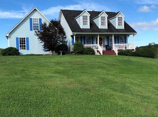 494 Colecrest Dr, Chilhowie, VA 24319