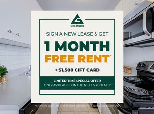 25 Cosburn Avenue, Toronto, ON M4K 3Y4