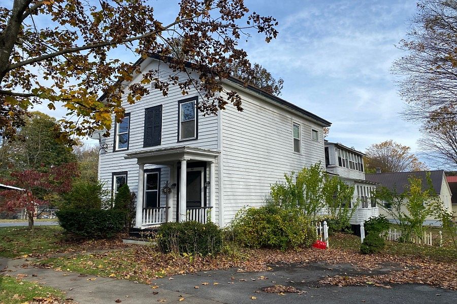 48 Oak St, Hudson Falls, NY 12839 Zillow