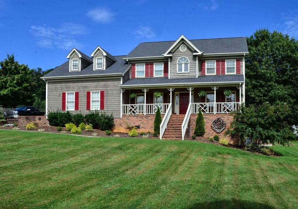 1st image of 693 Valley Dr