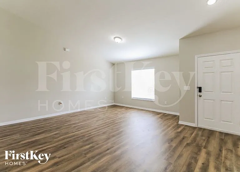 4 Ritchie Pl — Photo 2