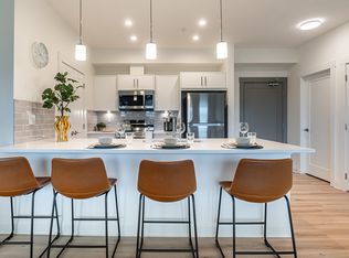 400 Nolan Hill Blvd NW #BACHELOR, Calgary, AB T3R0P9