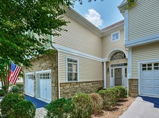 502 Lindabury Ln, Pottersville, NJ 07979