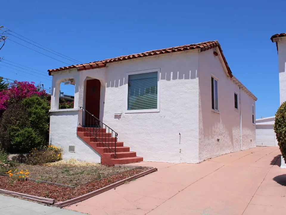 1209 & 1211 Marin Ave