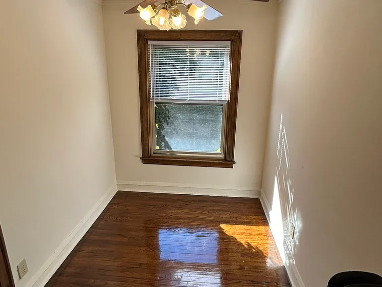 520 W Belden Ave — Photo 35
