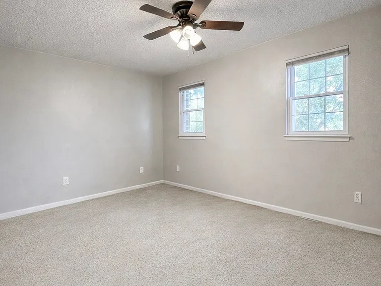 3063 Reese Dr — Photo 4