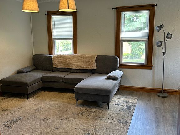 4th image of 2127 S 102nd St #2127