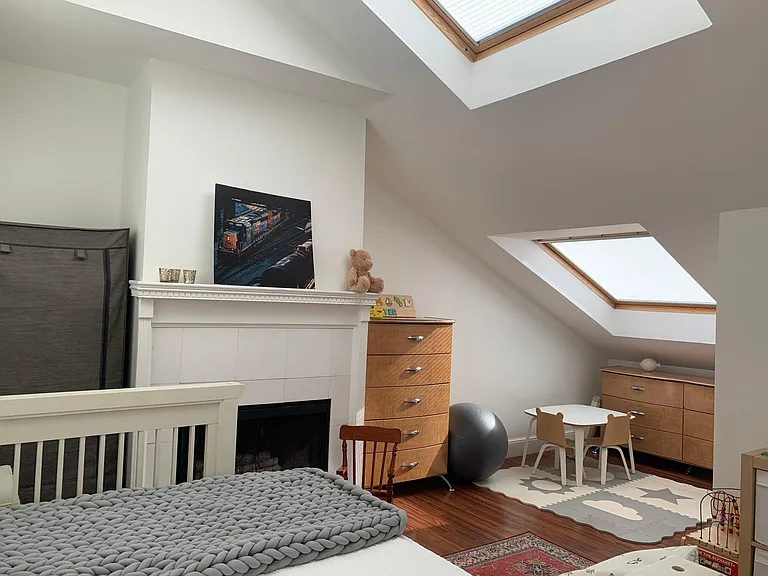 Upstairs Bedroom 1