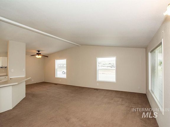 2nd image of 840 Independence Ln