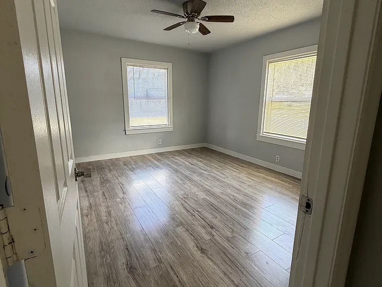 201 E Palm St — Photo 10