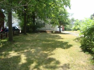 19450 McCracken Rd, Maple Heights, OH 44137