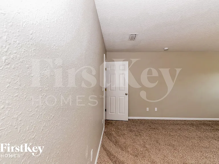 7266 Rampart Ridge Cir — Photo 13