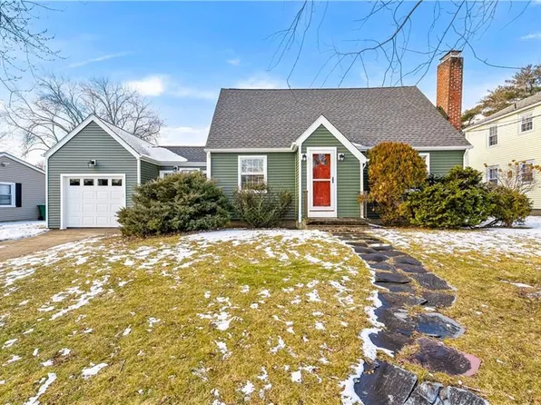 111 Canna St, Warwick, RI 02888