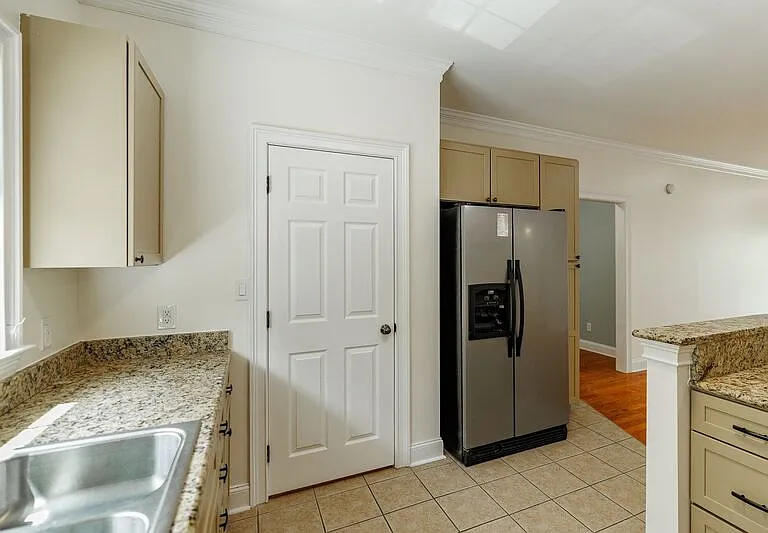 350 Wood Lake Dr #24 — Photo 19