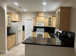 15480 SW 10th St, Miami, FL 33194