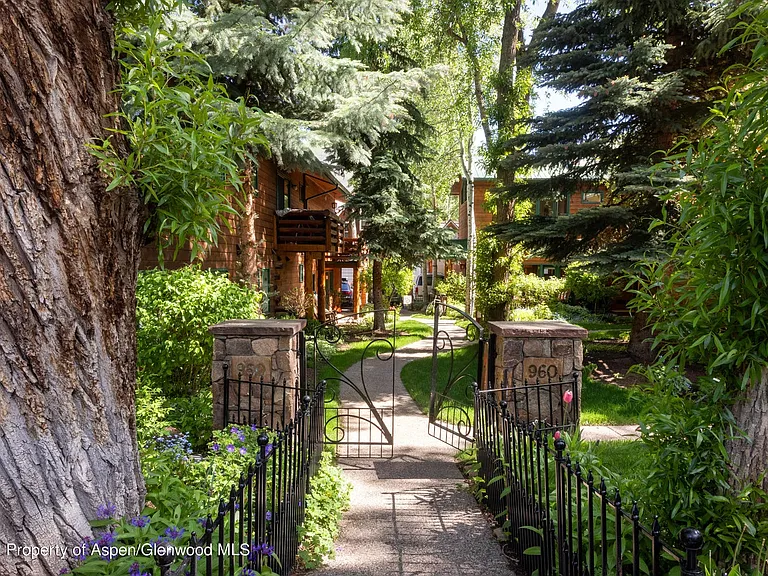 960 E Durant Ave #7 — Photo 11