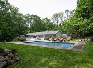 16 Cricket Ln, Weston, CT 06883