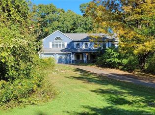 11 Joan Dr, Newtown, CT 06470