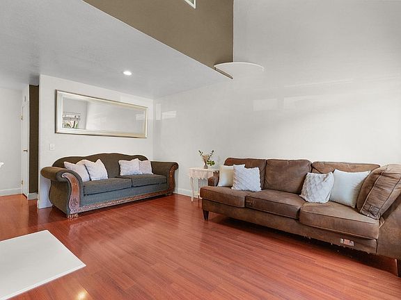 4th image of 1066 Civic Center Drive