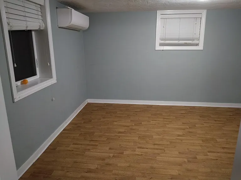 627 SW Davis Ave — Photo 8