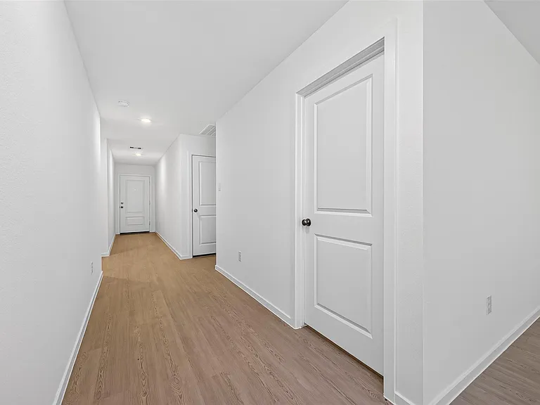 25568 Rose Creek Dr — Photo 8